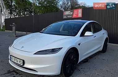 Седан Tesla Model 3 2024 в Львові