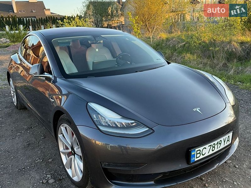 Tesla Model 3 2018