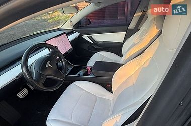 Седан Tesla Model 3 2018 в Дрогобыче