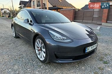 Седан Tesla Model 3 2018 в Дрогобыче