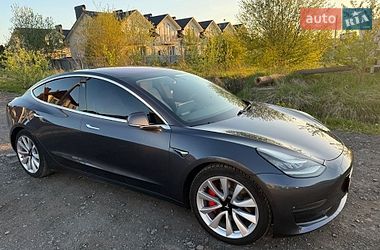 Седан Tesla Model 3 2018 в Дрогобыче