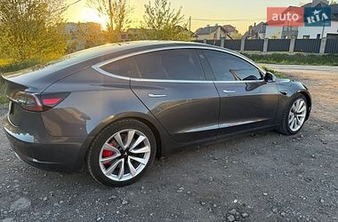 Седан Tesla Model 3 2018 в Дрогобыче