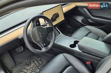 Седан Tesla Model 3 2022 в Киеве