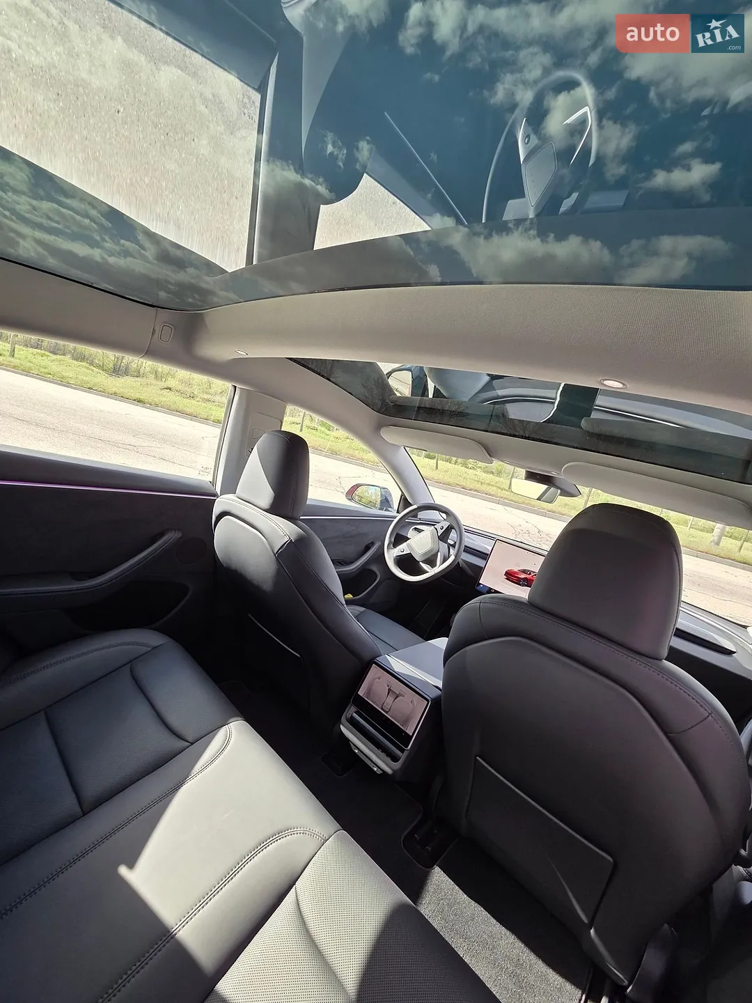 2024 Tesla Model 3 - мініатюра 8