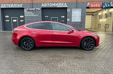 Седан Tesla Model 3 2018 в Гребенках