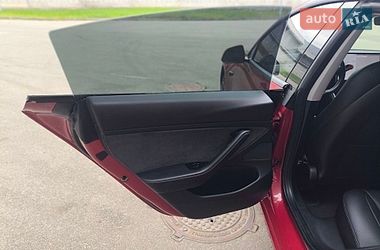 Седан Tesla Model 3 2018 в Киеве