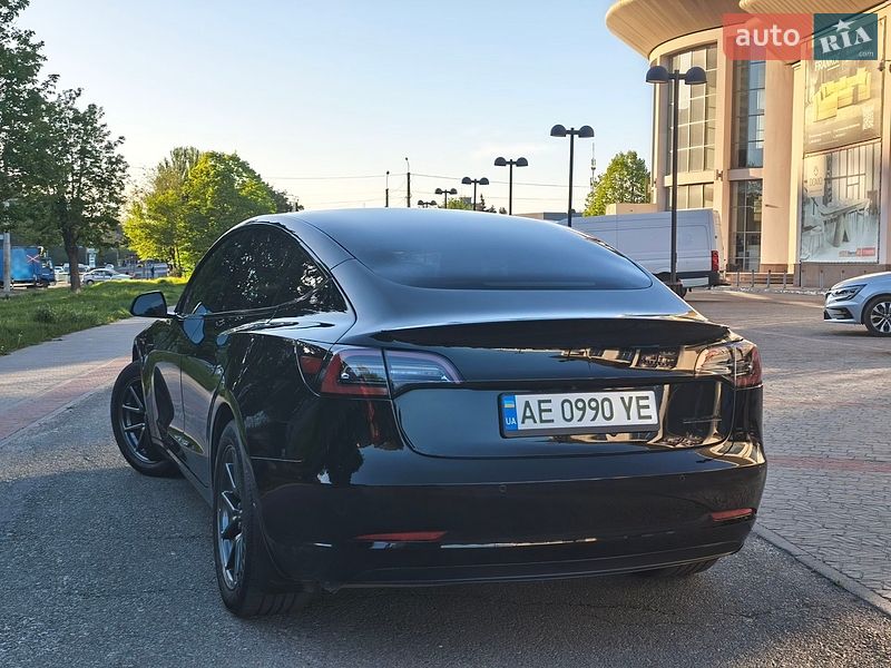 Седан Tesla Model 3 2018 в Днепре