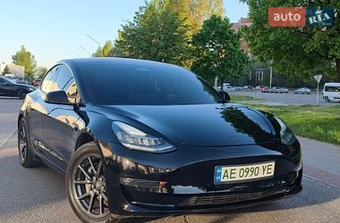 Седан Tesla Model 3 2018 в Днепре