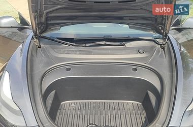 Седан Tesla Model 3 2022 в Черкассах