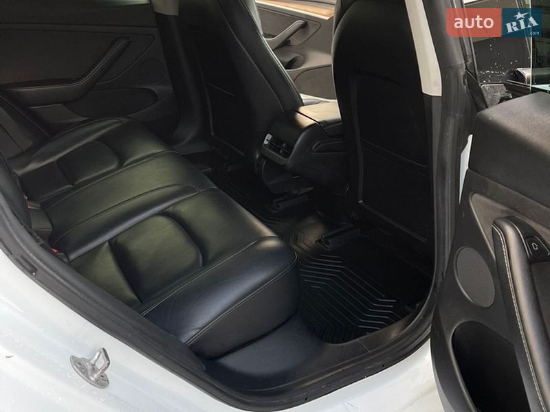 Седан Tesla Model 3 2021 в Каменец-Подольском