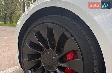 Седан Tesla Model 3 2022 в Черкассах