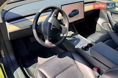Седан Tesla Model 3 2023 в Днепре