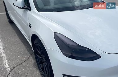 Седан Tesla Model 3 2022 в Киеве