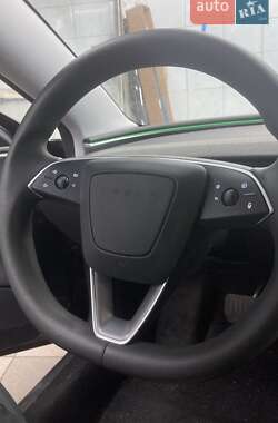 Седан Tesla Model 3 2024 в Києві