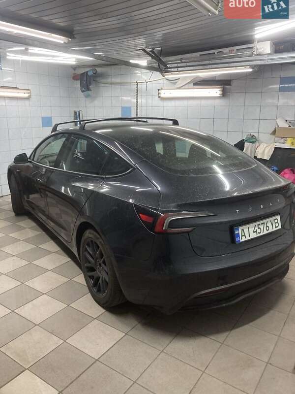Седан Tesla Model 3 2024 в Києві