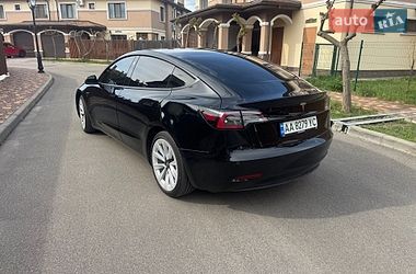 Седан Tesla Model 3 2022 в Киеве