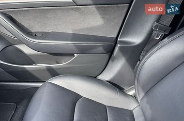 Седан Tesla Model 3 2022 в Киеве