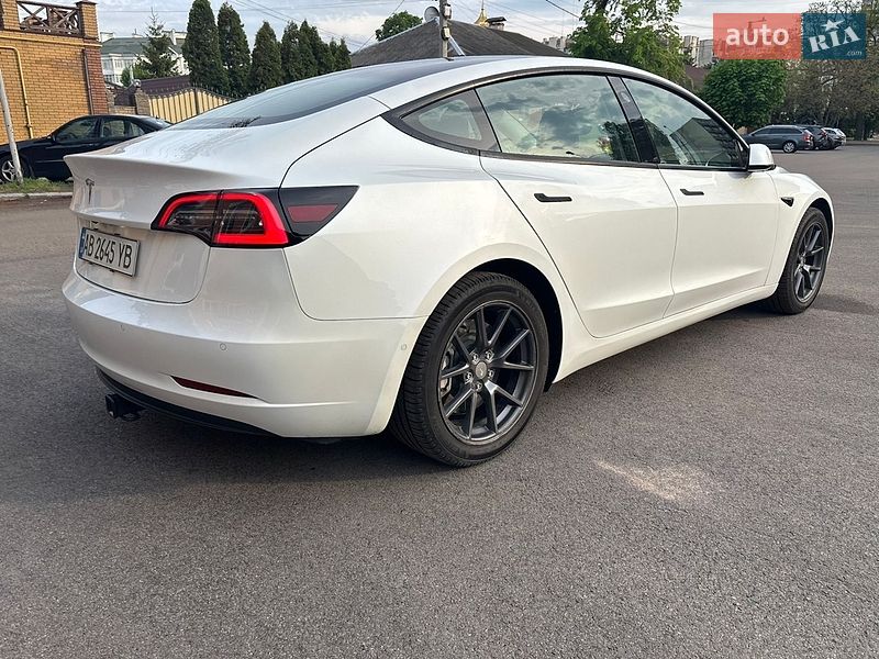 Седан Tesla Model 3 2022 в Черкассах