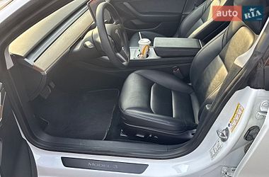 Седан Tesla Model 3 2022 в Черкассах