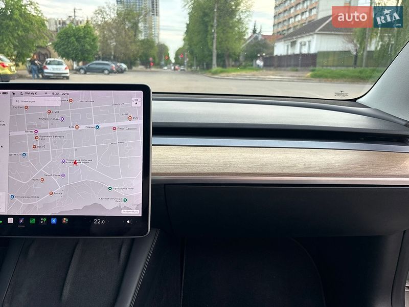 Седан Tesla Model 3 2022 в Черкассах