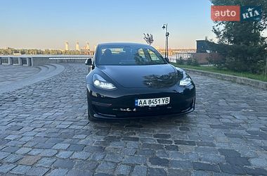 Седан Tesla Model 3 2023 в Киеве