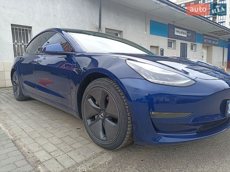 Седан Tesla Model 3 2018 в Луцке
