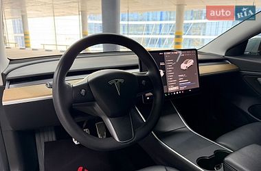 Седан Tesla Model 3 2019 в Одесі