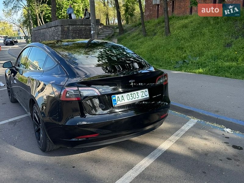 Седан Tesla Model 3 2022 в Днепре