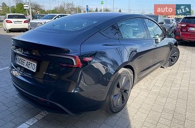Седан Tesla Model 3 2024 в Львове