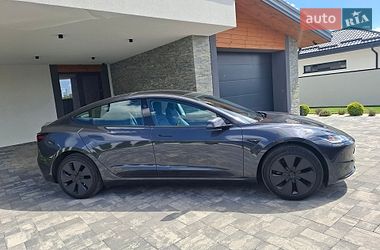 Седан Tesla Model 3 2025 в Ровно