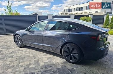 Седан Tesla Model 3 2025 в Ровно