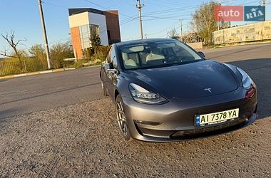 Седан Tesla Model 3 2020 в Киеве