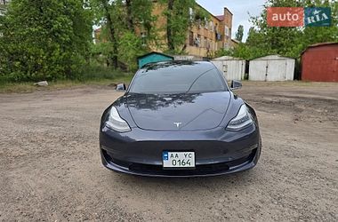Седан Tesla Model 3 2020 в Киеве