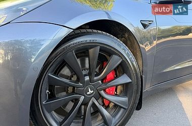 Седан Tesla Model 3 2021 в Львове