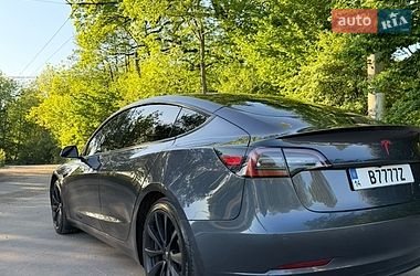 Седан Tesla Model 3 2021 в Львове
