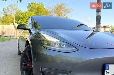 Седан Tesla Model 3 2021 в Львове