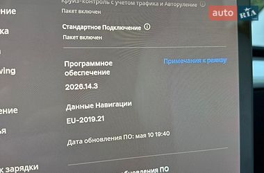 Седан Tesla Model 3 2021 в Львове