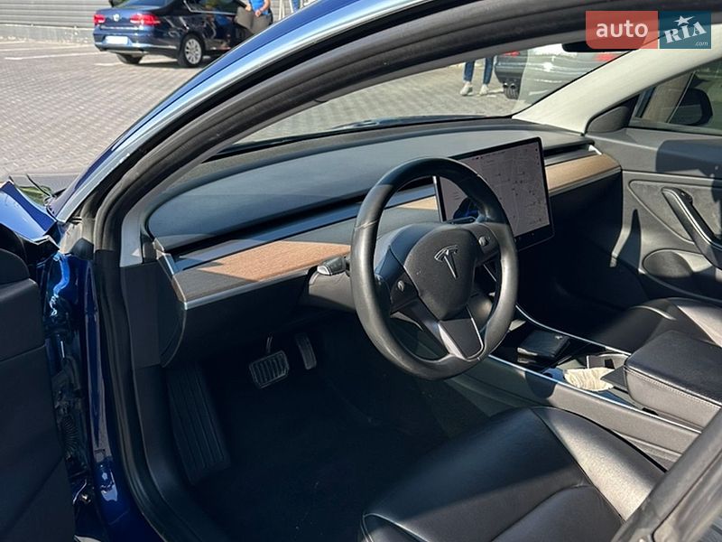 Седан Tesla Model 3 2018 в Каменец-Подольском