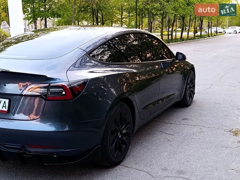 Седан Tesla Model 3 2021 в Запоріжжі