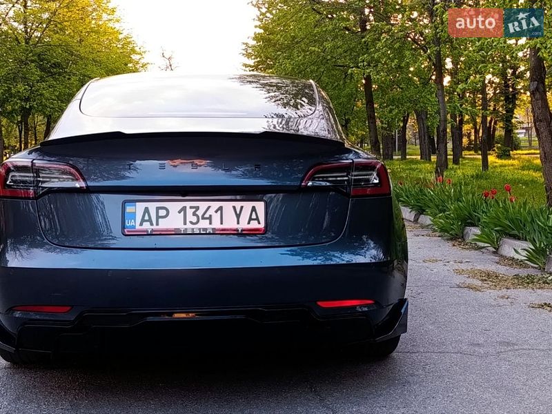 Седан Tesla Model 3 2021 в Запоріжжі