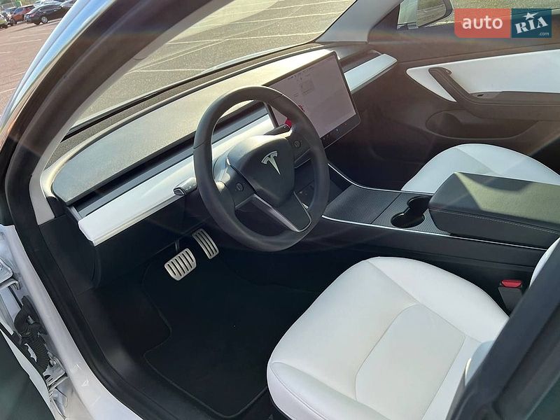 Седан Tesla Model 3 2020 в Запорожье