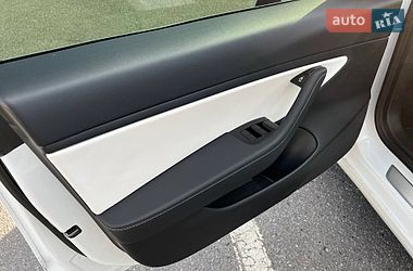 Седан Tesla Model 3 2020 в Запорожье
