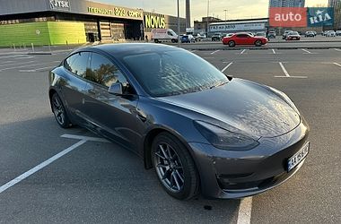Седан Tesla Model 3 2023 в Киеве