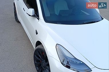 Седан Tesla Model 3 2022 в Кривом Роге