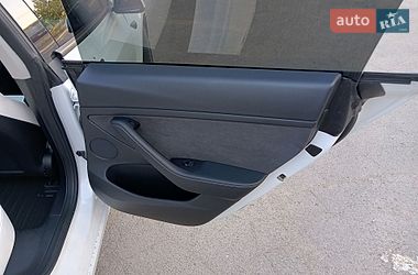 Седан Tesla Model 3 2022 в Кривом Роге
