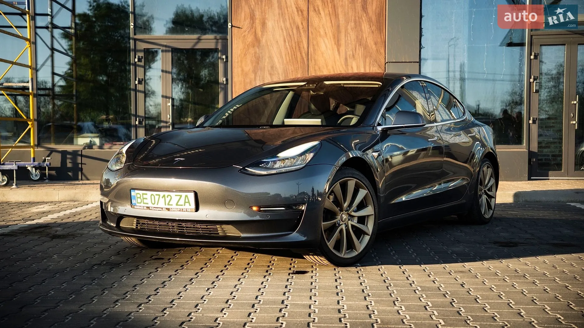 2018 Tesla Model 3 - мініатюра 3