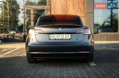 Седан Tesla Model 3 2018 в Києві