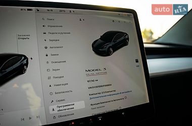 Седан Tesla Model 3 2018 в Києві