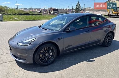 Седан Tesla Model 3 2022 в Виннице