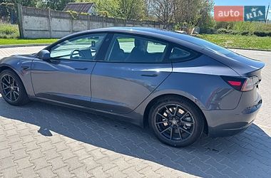 Седан Tesla Model 3 2022 в Виннице
